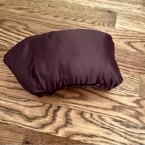 Uniqlo Ultra Light DOWN Coat kid Girls XL Packable Jacket Purple EUC - Picture 10 of 10